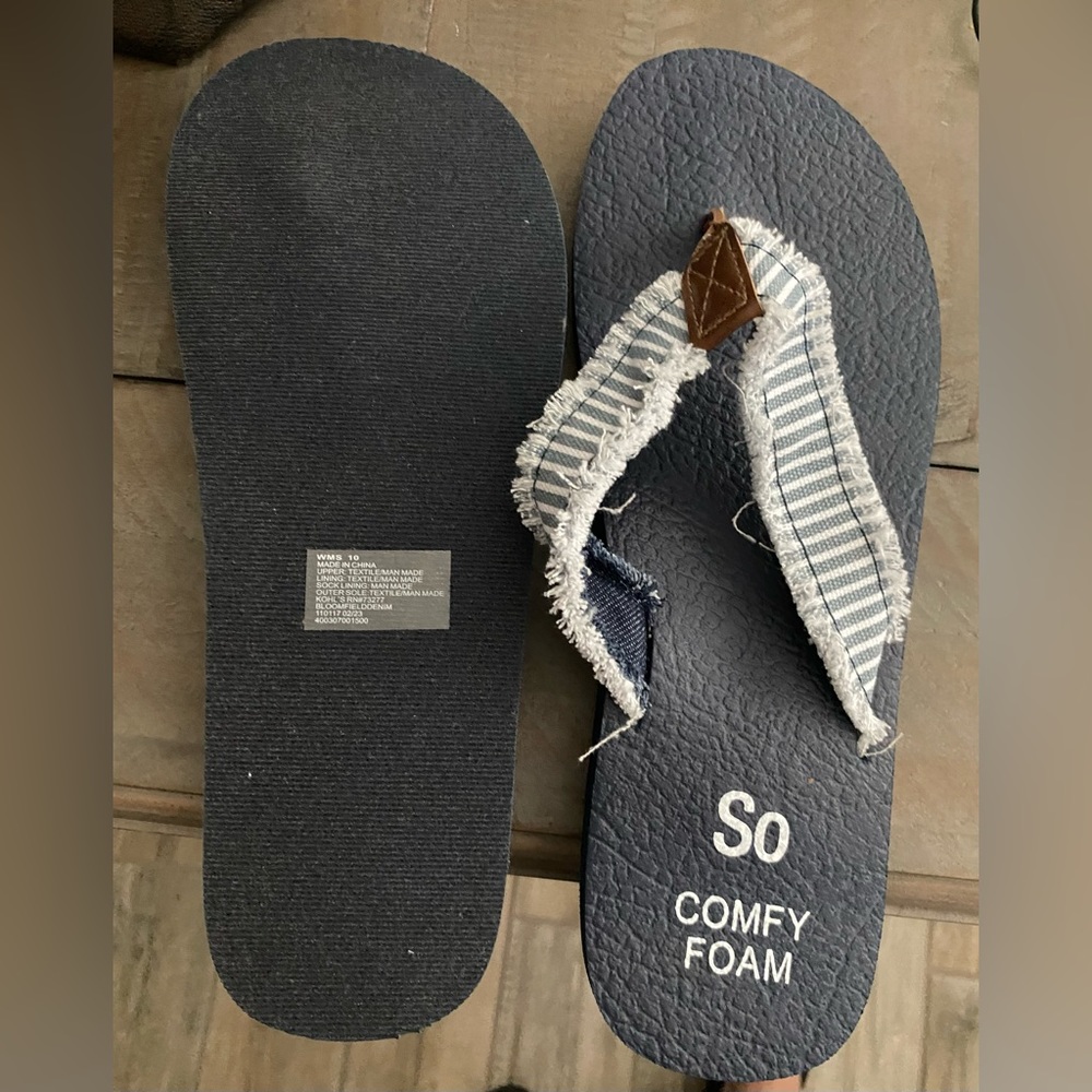 So Comfy - size 10 -purchased at Kohls, new